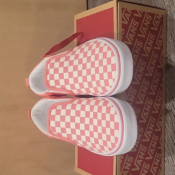 Vans - Picture 5 of 9